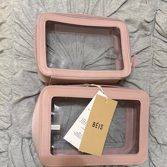 Beis In Flight Cosmetic Set - Picture 2 of 2